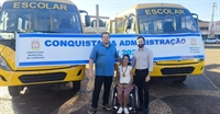 Cardoso recebe novos micro-ônibus escolares