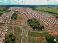 O prefeito Jorge Seba anunciou que estão em andamento dois processos para construção de mais de 900 moradias populares (Foto: Foco Studio)