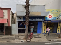 Aposta foi registrada na Klinn Lotérica, que fica na rua Amazonas, centro de Votuporanga (Foto: Google street view)