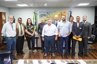 O presidente da Alesp, Carlão Pignatari, se reuniu com prefeitos e vereadores das cidades da região contempladas pela liberação (Foto: Assessoria)