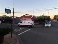 Carro atropela duas crianças em bicicleta no Pozzobon, em Votuporanga
