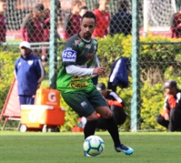 Léo Santos, atacante da Votuporanguense, que joga na manhã deste domingo contra o Linense (Foto: Rafael Bento/CAV)