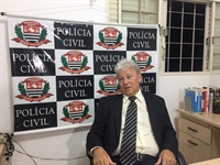 Duas testemunhas foram ouvidas pelo delegado da DIG de Votuporanga, Dovairdes Carmona, ontem em Valentim Gentil (Foto: Gabriele Reginaldo/A Cidade)