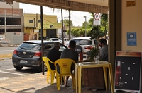 Bares e restaurantes retomaram atendimento presencial neste fim de semana (Foto: A Cidade)