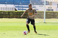 Preparação: Paulo Henrique durante treinamento do Clube Atlético Votuporanguense para a Copa Paulista (Foto: Rafael Nascimento/CAV)