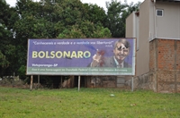 O outdoor está localizado na avenida Francisco Ramalho Mendonça, em frente ao Parque da Cultura(Foto: A Cidade)