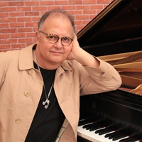 O cantor e compositor Guilherme Arantes se apresenta nesta sexta-feira em Votuporanga a partir das 21h30 no Votuclube (Foto:  Reprodução)