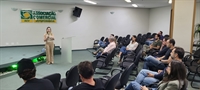 Em reunião na ACV, Secretaria de Planejamento Urbano apresenta a ideia dos parklets para comerciantes de Votuporanga