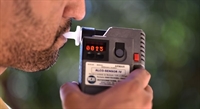 O homem foi submetido ao teste do bafômetro, tendo como resultado 1,0 mg/l de álcool por litro de alveolar (Foto: Reprodução/Internet) 