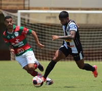 A Votuporanguense encara nesta terça-feira (26), às 20h, a Portuguesa e para classificar precisa fazer uma goleada em cima do time da casa (Foto: Rafael Bento/CAV)