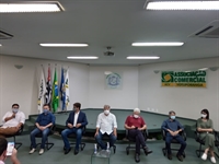 Foram anunciados dois novos secretários, o superintendente da Saev e o novo diretor do Procon (Foto: A Cidade)