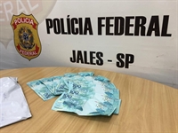 O material apreendido será encaminhado para a sede da PF em Jales para análise e perícia (Foto: Polícia Federal de Jales)