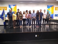 Os jovens legisladores fazem parte do Projeto Parlamento Jovem da Câmara Municipal de Votuporanga (Foto: Divulgação/Unifev)