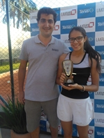 Bianca Schiavo Venturini foi campeã do Primeiro Torneio Aberto do Instituto do Tênis (Foto: Divulgação)