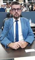 Dr. Leandro Vinícius retorna à Câmara e fala sobre saída da Secretaria de Administração 