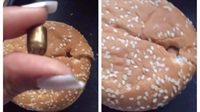 Um pão de hambúrguer entrou para as estatísticas de violência (Foto: Reprodução)