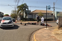 S. M. D. S. de 60 anos trafegava com sua motocicleta, uma Honda CG/150, pela rua Das Américas (Foto: A Cidade)