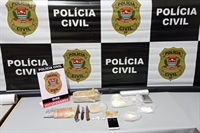 A Dise de Votuporanga prendeu um traficante pela segunda vez com droga avaliada em R$ 55 mil, no bairro Matarazzo  (Foto: Divulgação)