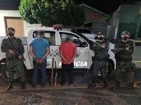  Eles estavam com uma caminhonete na vicinal José de Abreu, município de Cardoso e foram abordados saindo de uma fazenda sentido a cidade de Cardoso (Foto: Reprodução/Região Noroeste)