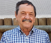  Luis Carnavale, 77 anos
