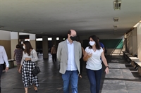 Secretário estadual de Educação, Rossieli Soares antecipou a decisão do governo em sua visita a Votuporanga (Foto: A Cidade) 