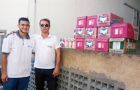 A comunidade levou leite para o Centro de Saúde, como forma de agradecer todo atendimento (Foto: Divulgação/Santa Casa)
