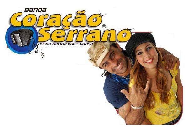 A banda Coraçao Serrano toca na noite do forró, hoje no salão social do Assary