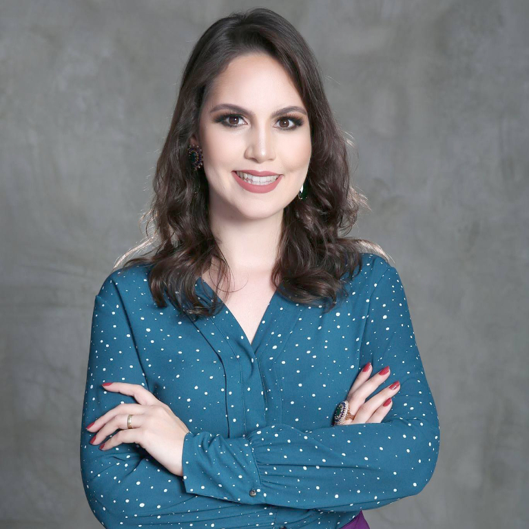 A advogada dra. Letícia Mara Pereira Silva
