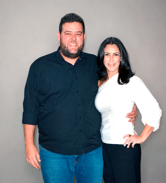 Hoje é dia de celebrar a vida de Fábio Henrique Bianchini Ferreira, diretor do Grupo Cidade de Comunicação, que comemora mais um aniversário cercado pelo carinho de sua esposa, Gabriela Leonel, de familiares e de amigos especiais. Profissional dedicado e líder admirado, Fabinho recebe o abraço afetuoso de toda a equipe do Jornal A Cidade, Rádio Cidade e Revista Destaque, que reconhece sua competência, sua generosidade e a forma atenciosa com que conduz o trabalho e valoriza cada colaborador. Parabéns, Fabinho! Que este novo ciclo seja marcado por muita saúde, felicidade, prosperidade, grandes conquistas e incontáveis motivos para comemorar. Que Deus continue iluminando seus caminhos e abençoando cada novo projeto. Feliz aniversário!