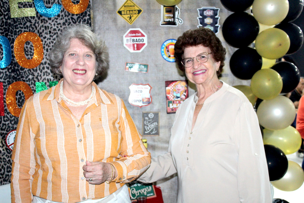 Silvia Pereira e Adair Nadalini, estiveram entre os convidados que prestigiaram a 12ª edição da Comida de Buteco, tradicional evento promovido pelo Lions Clube de Votuporanga. Elas aproveitaram juntas uma noite agradável, marcada pela boa gastronomia, reencontros e momentos de confraternização, reunindo a comunidade em torno de uma importante causa social.  