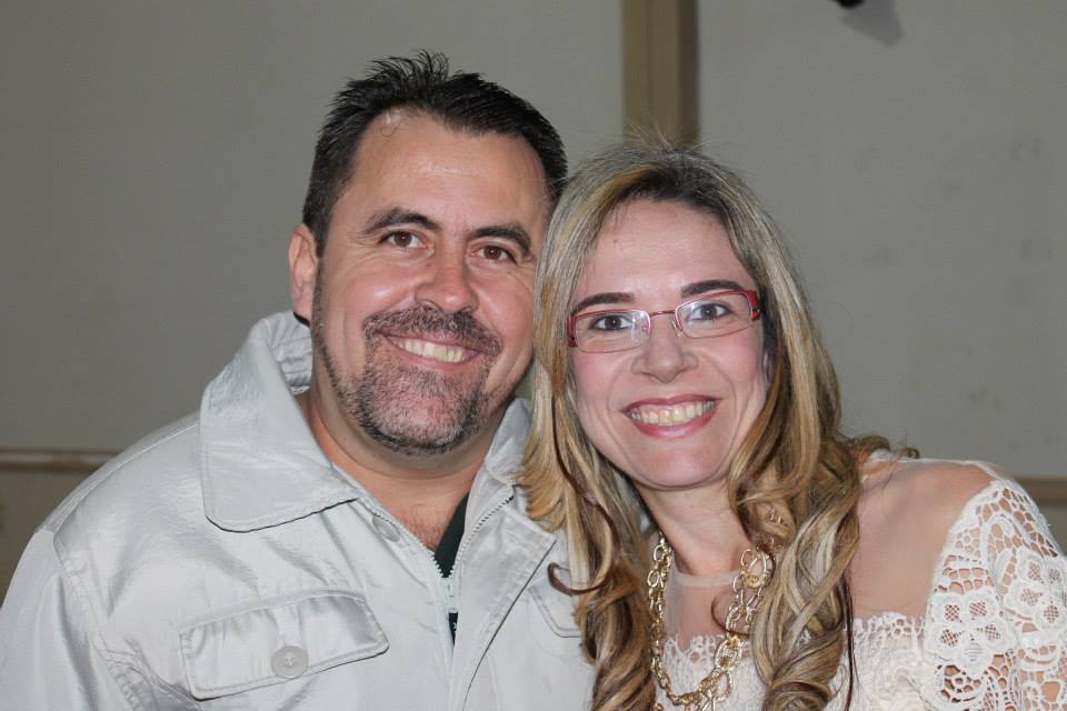 Parabéns a Emerson Bortolaia pela passagem de mais um ano de vida. O carinho especial fica por 
conta da esposa Helen e filhos