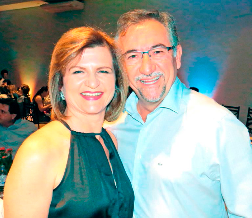 O calendário deste dia 29, assinala dia de festa para o empresário Luiz Bressan, que celebra mais um ano de vida cercado pelo amor da esposa, Áurea Scaramuzza, e pelo carinho de toda a família. A data é motivo de alegria e gratidão a Deus pelo dom da vida, além de uma oportunidade para receber os abraços e as mensagens dos muitos amigos que conquistou em nossa cidade. Parabéns, Bressan! Que este novo ciclo seja repleto de saúde, alegrias, conquistas e momentos inesquecíveis.