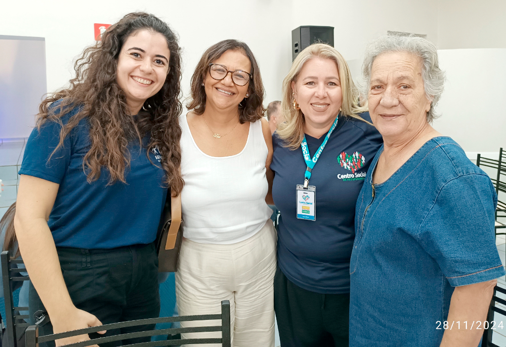 Bruna Mazzeti, Lia Marques, presidente do Sincomerciários, Valéria Criado e Malú, presidente do Recanto da Tia Marlene, presentes no Café com Empresários, realizado ontem, (28), no Centro Social. O evento comemorou os 55 anos de fundação da instituição e reuniu importantes nomes da comunidade local, para homenagear esta importante instituição de nossa cidade que trabalha com dedicação e afinco na formação técnica e também acolhimento familiar dos jovens assistidos pela entidade. A ocasião também foi uma oportunidade para fortalecer laços entre os diversos setores da cidade, promovendo um ambiente de colaboração e troca de experiências.